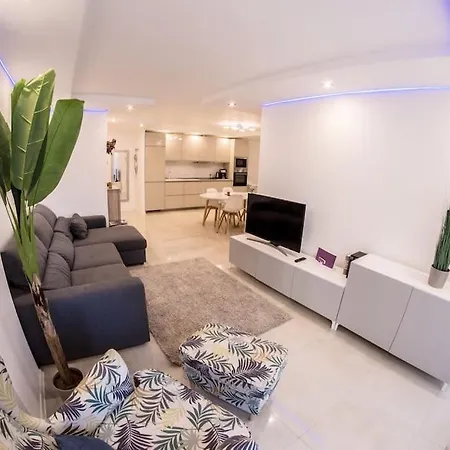 Casa Evita בנאלמדנה